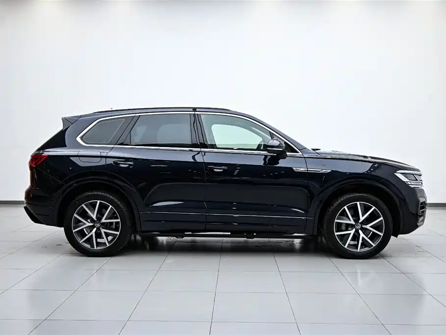 Volkswagen Volkswagen Touareg 2021 3.0TSI Sharp Edition Classic Sports Package 2021 - thumbnail 6