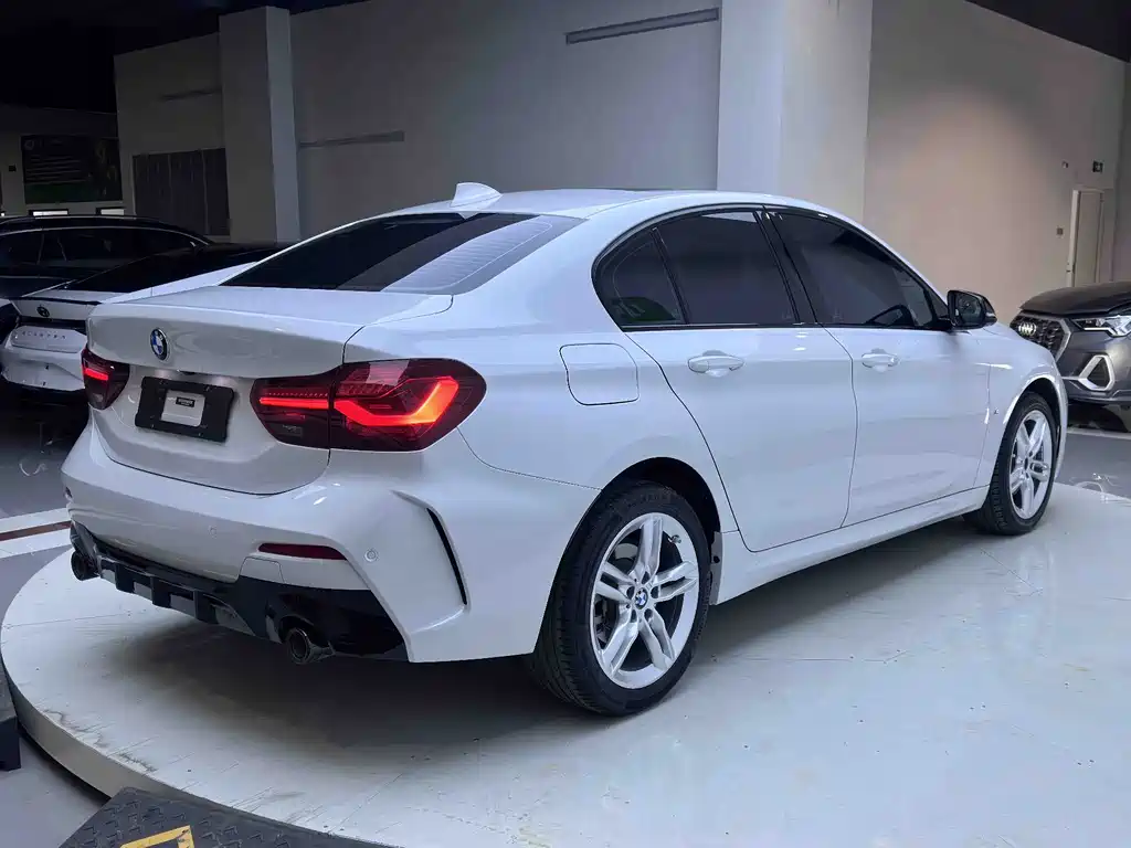 BMW BMW 1 Series 2023 120i M Sport Night Edition 2023 - thumbnail 9