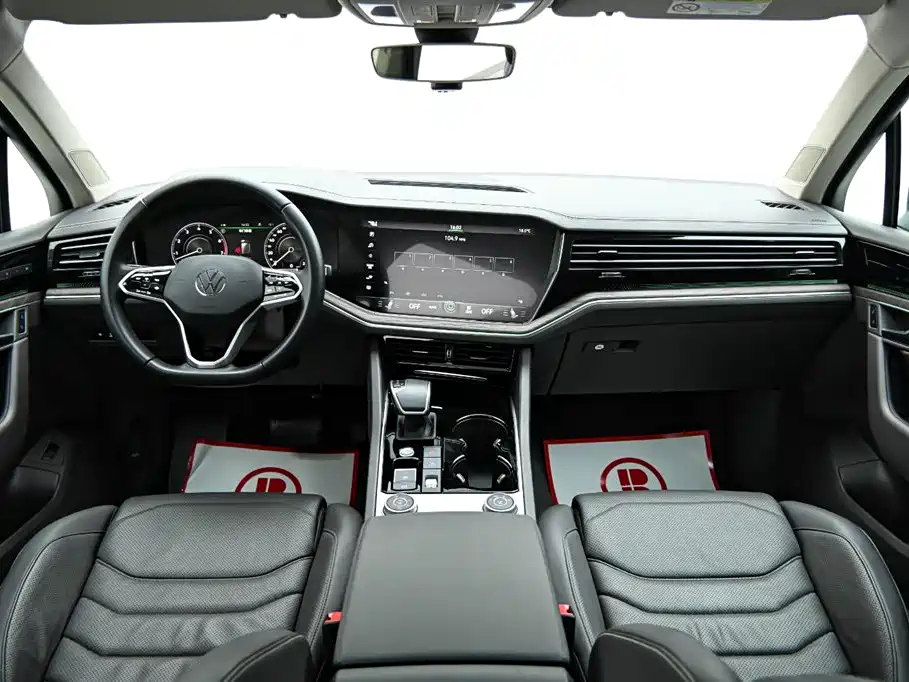 Volkswagen Volkswagen Touareg 2021 3.0TSI Sharp Edition Classic Sports Package 2021 - thumbnail 13