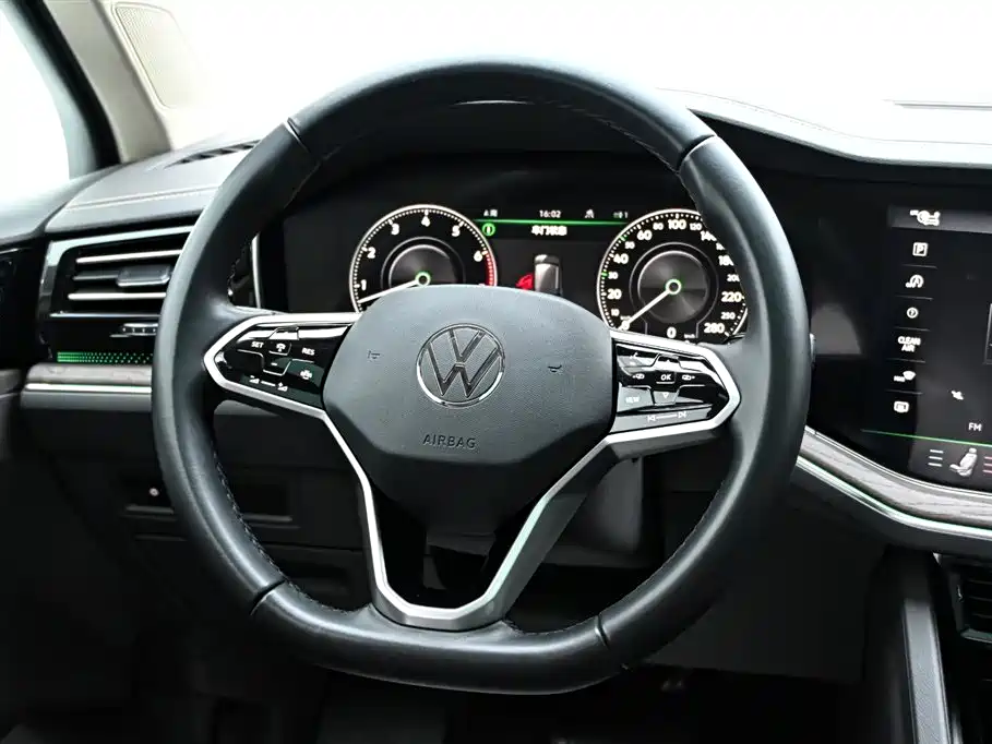 Volkswagen Volkswagen Touareg 2021 3.0TSI Sharp Edition Classic Sports Package 2021 - thumbnail 17