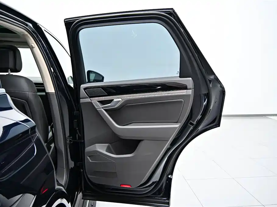 Volkswagen Volkswagen Touareg 2021 3.0TSI Sharp Edition Classic Sports Package 2021 - thumbnail 20