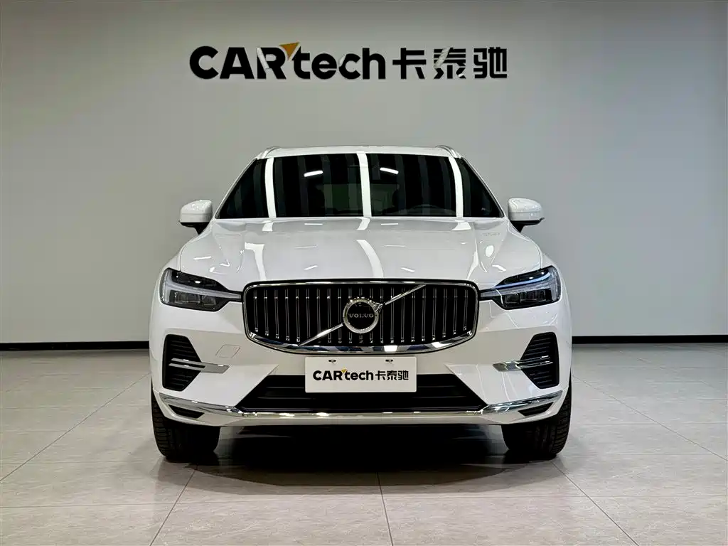 Volvo Volvo XC60 2025 B5 AWD Momentum 2025 - thumbnail 3