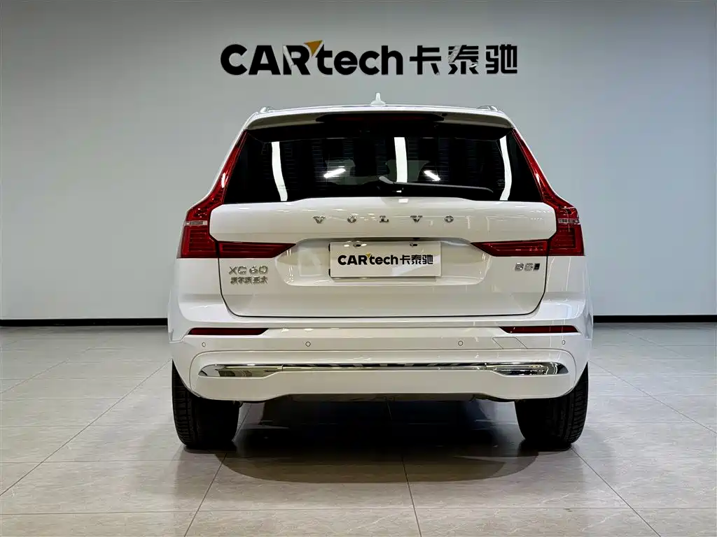 Volvo Volvo XC60 2025 B5 AWD Momentum 2025 - thumbnail 5