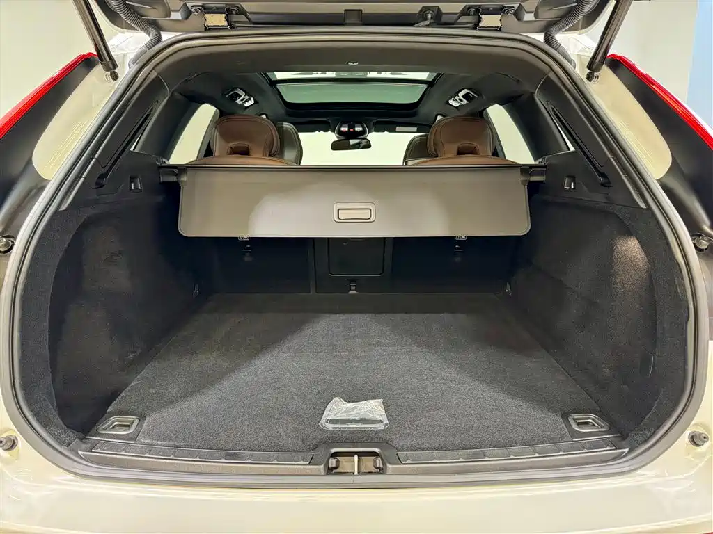 Volvo Volvo XC60 2025 B5 AWD Momentum 2025 - thumbnail 12