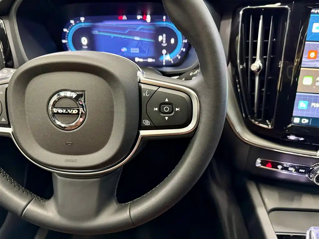 Volvo Volvo XC60 2025 B5 AWD Momentum 2025 - thumbnail 23