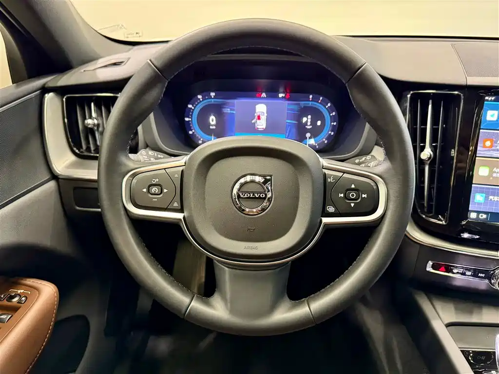 Volvo Volvo XC60 2025 B5 AWD Momentum 2025 - thumbnail 24