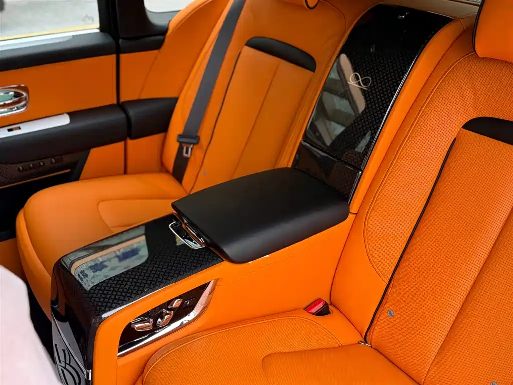 Rolls-Royce Cullinan 2024 Black Badge 2026 - thumbnail 23