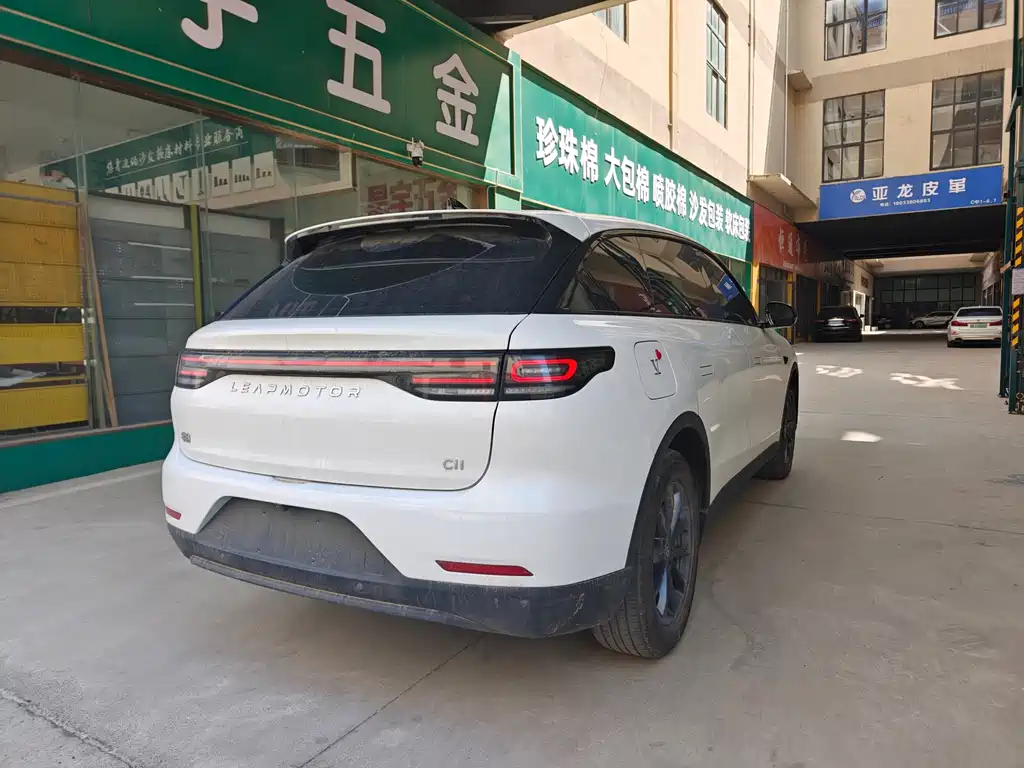 Leapmotor Leapmotor C11 2023 Extended-Range 285 Comfort Edition 2023 - thumbnail 5