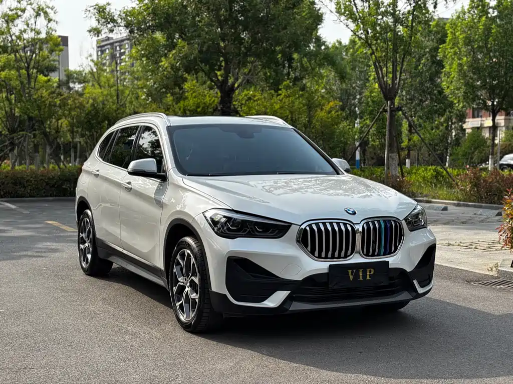 BMW BMW X1 2022 sDrive25Li Leading Edition 2022 - thumbnail 3