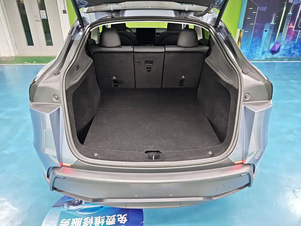Tesla Model Y 2025 Rear-Wheel Drive 2025 - thumbnail 18
