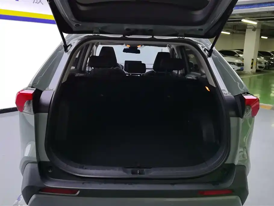 Toyota Toyota RAV4 2020 - thumbnail 4