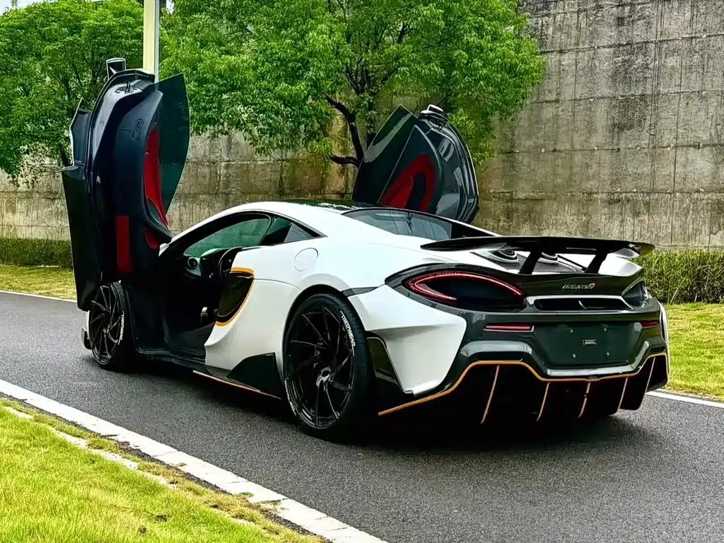 McLaren McLaren 570S 2015 3.8T Coupe 2017 - thumbnail 6