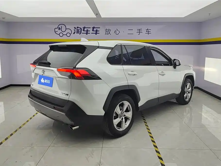 Toyota 2022 Toyota RAV4 2.0L CVT FWD Fashion Edition 2022 - thumbnail 3