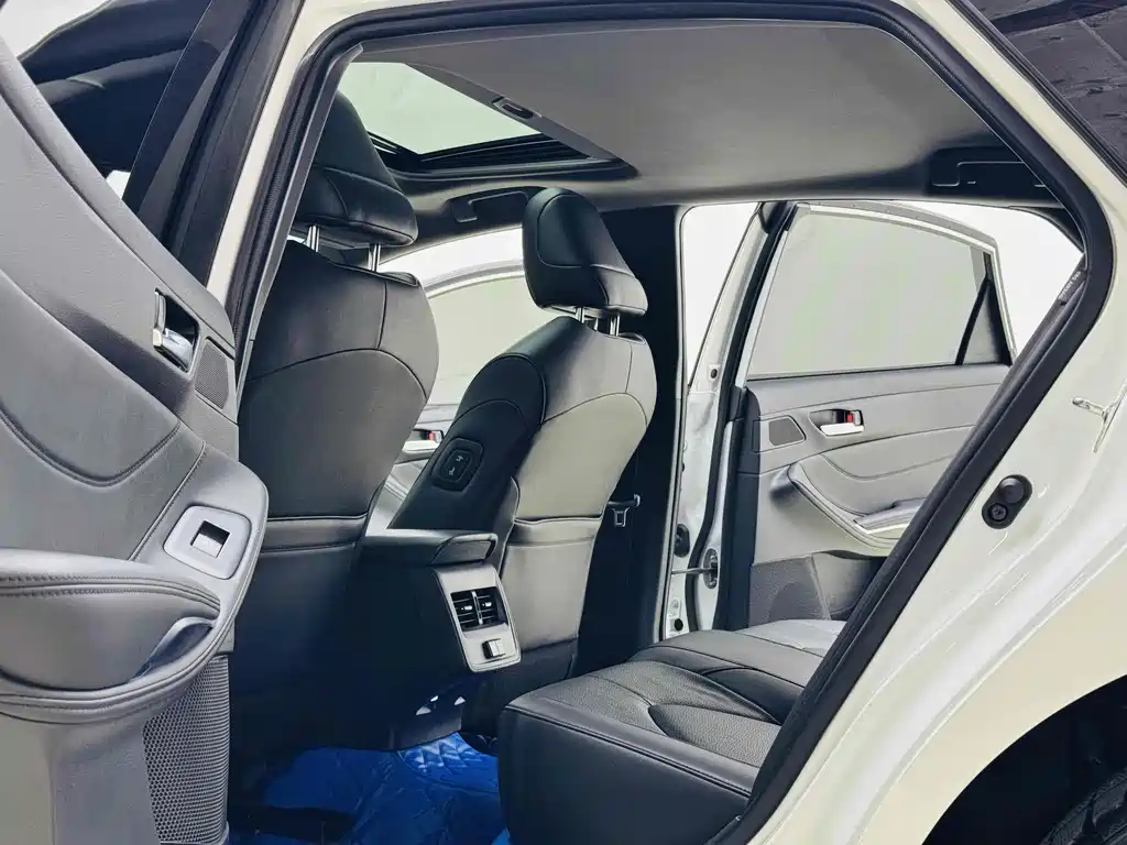 Toyota Toyota Avalon 2022 2.5L Base 2022 - thumbnail 5