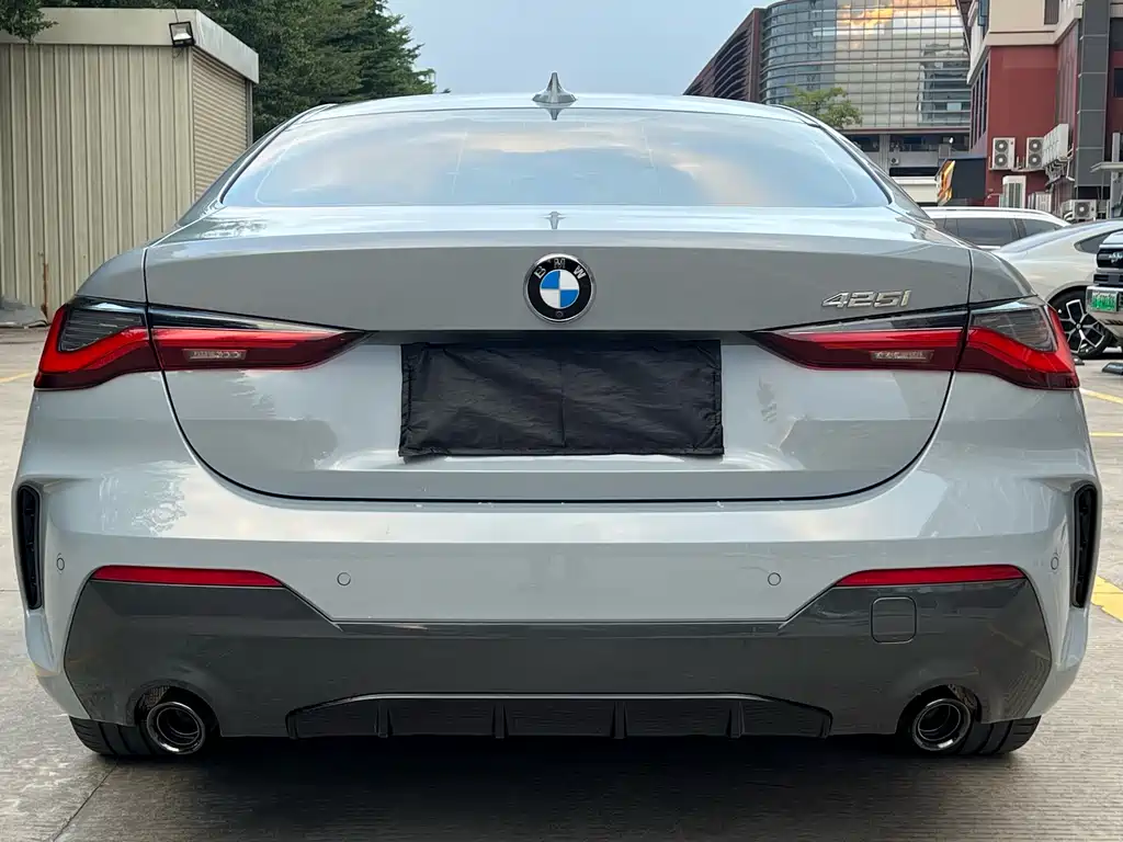 BMW BMW 4 Series 2022 Facelift 425i M Sport Night Edition 2023 - thumbnail 3