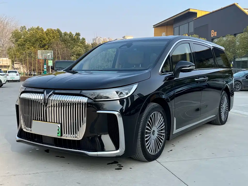 Voyah Auto Voyah Dreamer 2025 PHEV AWD Flagship Kunpeng Edition 2024 - thumbnail 6