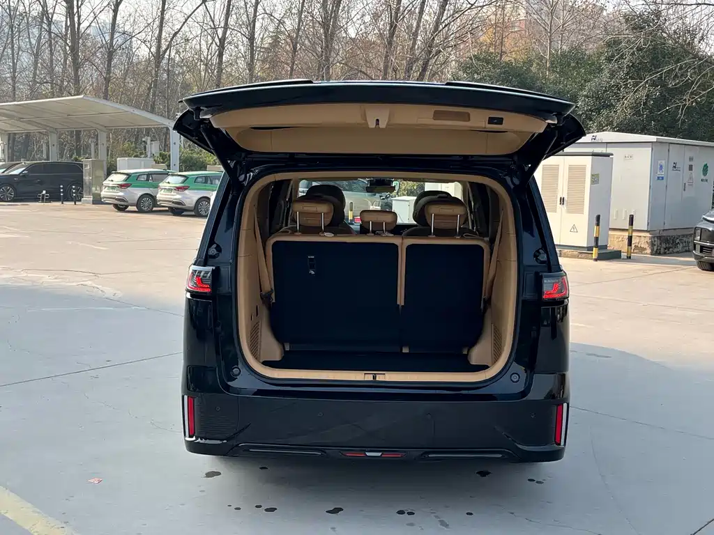 Voyah Auto Voyah Dreamer 2025 PHEV AWD Flagship Kunpeng Edition 2024 - thumbnail 13