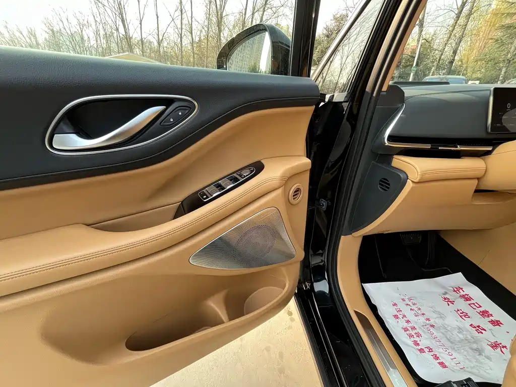 Voyah Auto Voyah Dreamer 2025 PHEV AWD Flagship Kunpeng Edition 2024 - thumbnail 21