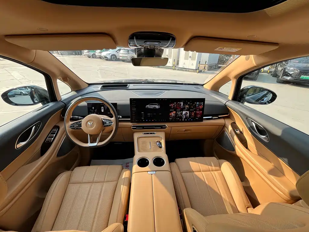Voyah Auto Voyah Dreamer 2025 PHEV AWD Flagship Kunpeng Edition 2024 - thumbnail 22