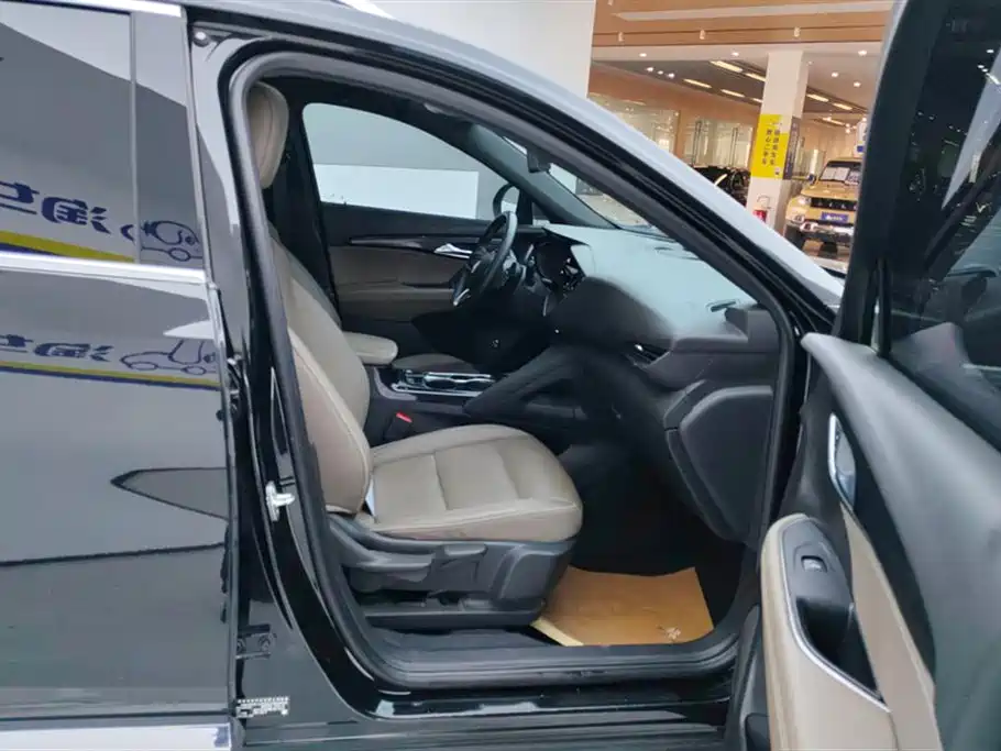 Buick Buick Envision Plus 2022 652T 5-Seater Luxury 2023 - thumbnail 8