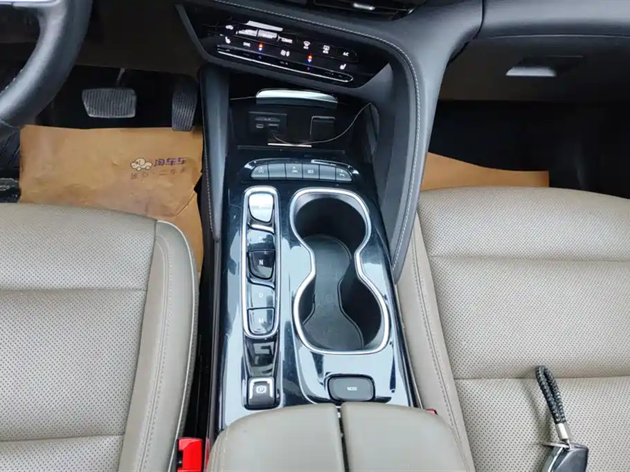 Buick Buick Envision Plus 2022 652T 5-Seater Luxury 2023 - thumbnail 16