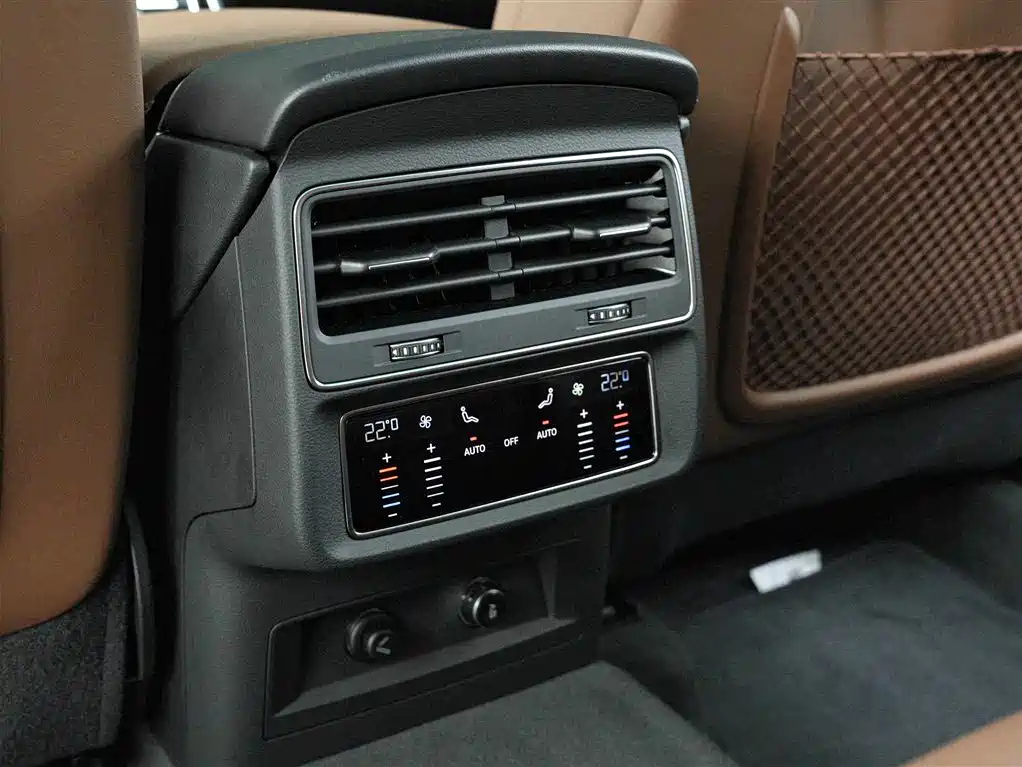Audi Audi Q7 2021 55 TFSI quattro S line Sport Edition 2021 - thumbnail 18