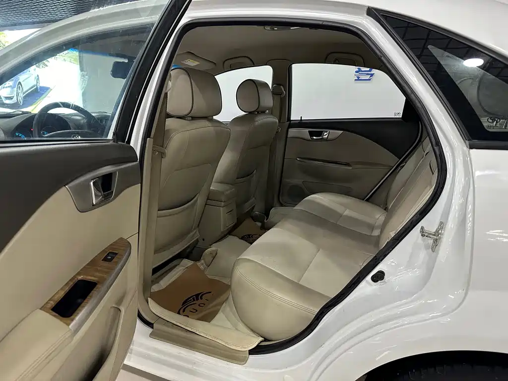 Buick Buick Excelle 2015 1.5L Automatic Classic 2016 - thumbnail 6