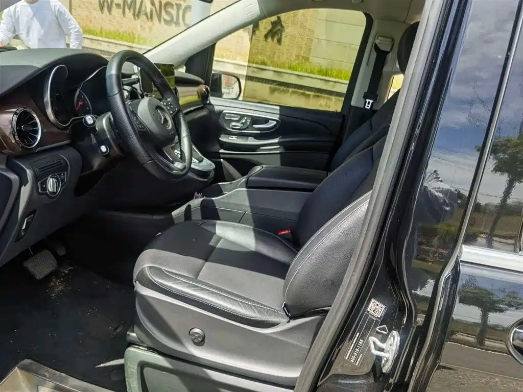Mercedes-Benz Mercedes-Benz V-Class 2020 V 260 Navigator Edition 2021 - thumbnail 10