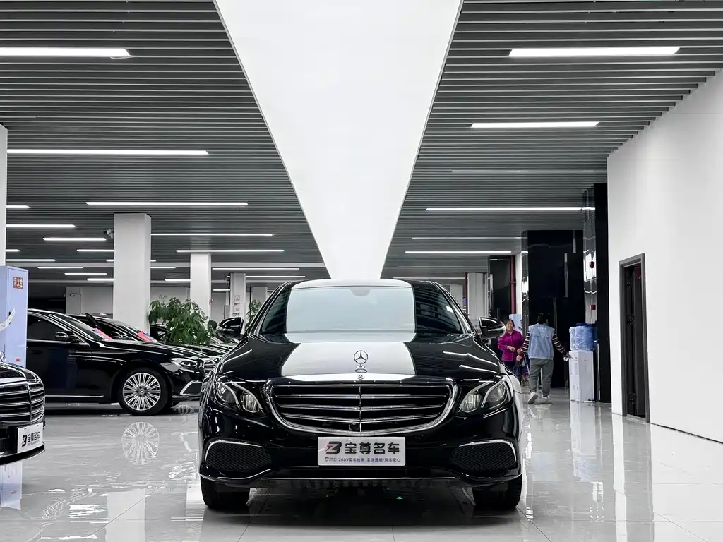 Mercedes-Benz Mercedes-Benz E-Class 2020 Facelift E 300 L Special Edition 2020 - thumbnail 2