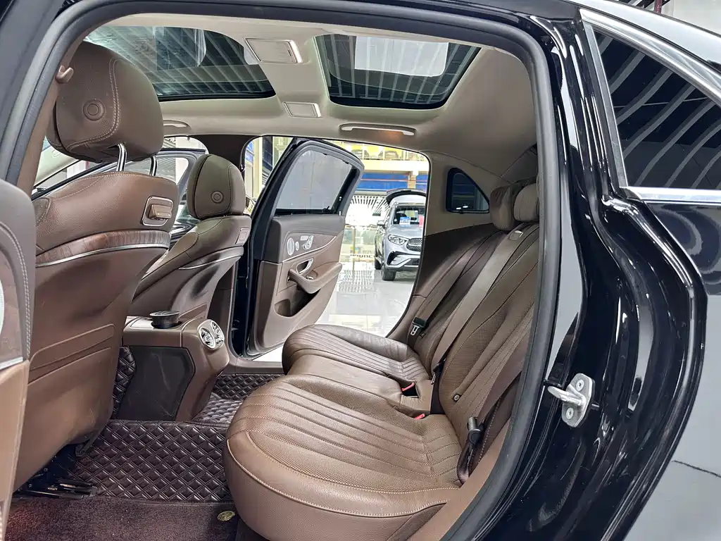 Mercedes-Benz Mercedes-Benz E-Class 2020 Facelift E 300 L Special Edition 2020 - thumbnail 9