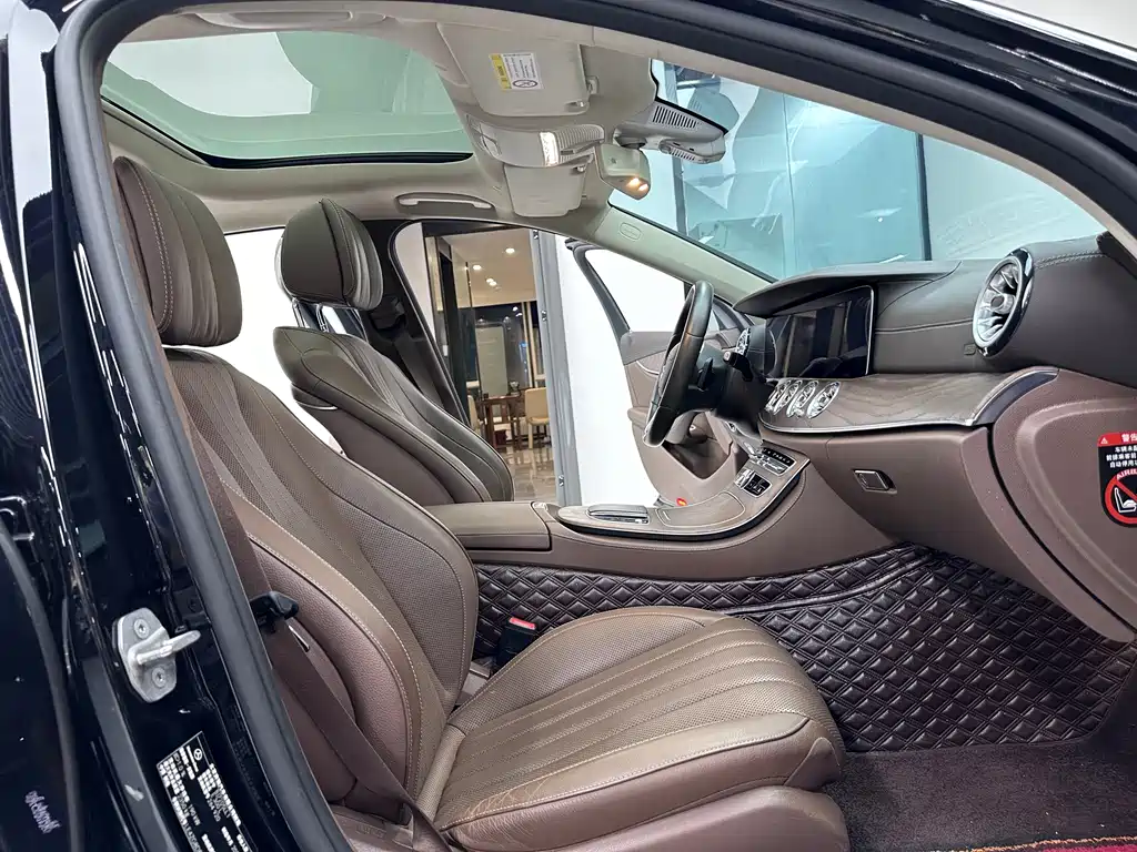Mercedes-Benz Mercedes-Benz E-Class 2020 Facelift E 300 L Special Edition 2020 - thumbnail 10