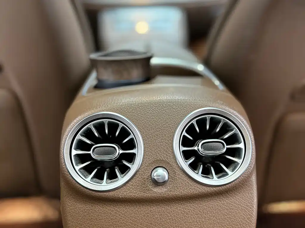 Mercedes-Benz Mercedes-Benz E-Class 2020 Facelift E 300 L Special Edition 2020 - thumbnail 12
