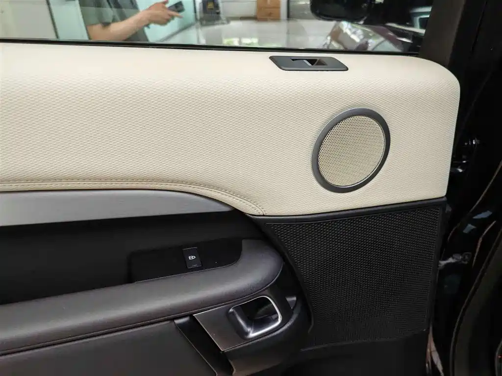 Land Rover Land Rover Discovery 2021 360PS R-Dynamic S 2022 - thumbnail 10
