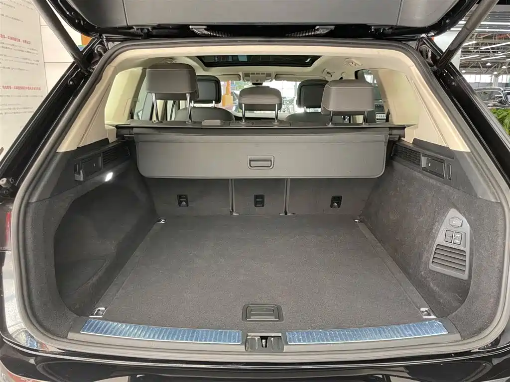 Volkswagen Volkswagen Touareg 2020 2.0TSI R-Line China VI 2021 - thumbnail 29