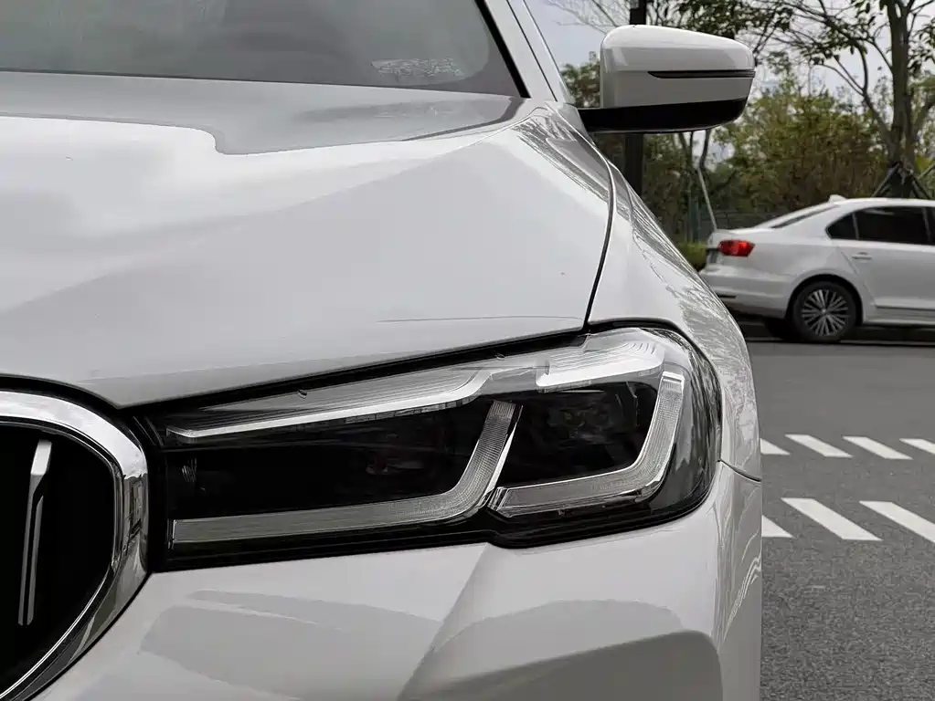 BMW BMW 5 Series Plug-in Hybrid 2022 Facelift 535Le Pioneer Edition M Sport Package 2022 - thumbnail 6