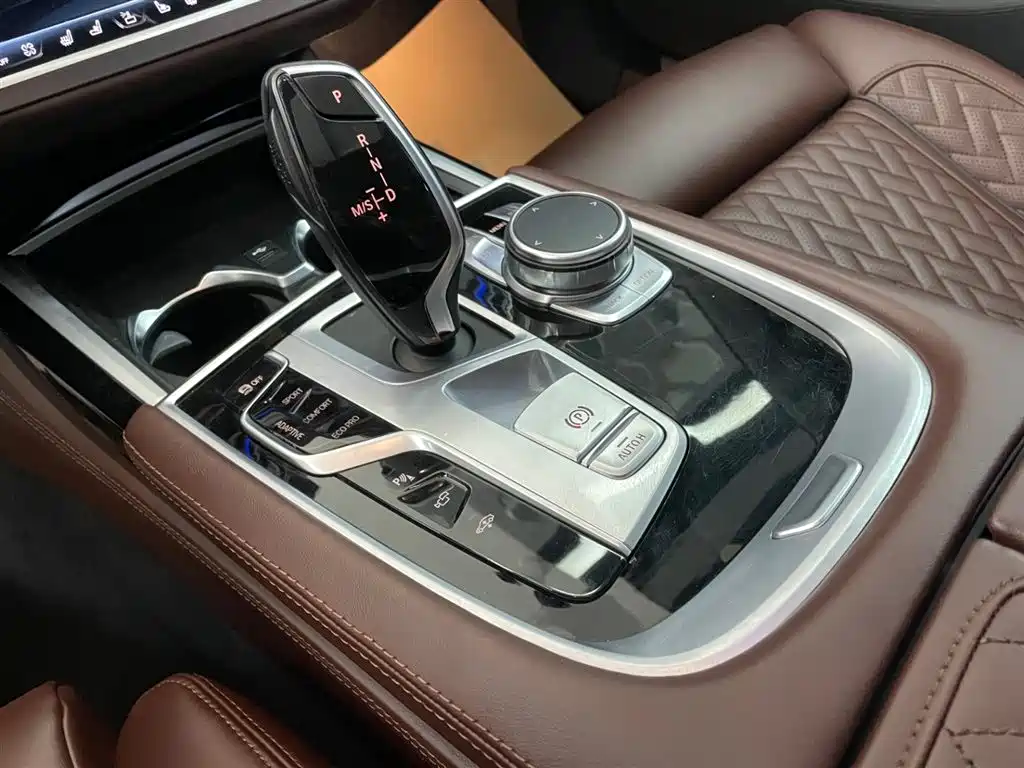 BMW BMW 7 Series 2019 Facelift 740Li xDrive Executive M Sport Package 2020 - thumbnail 19