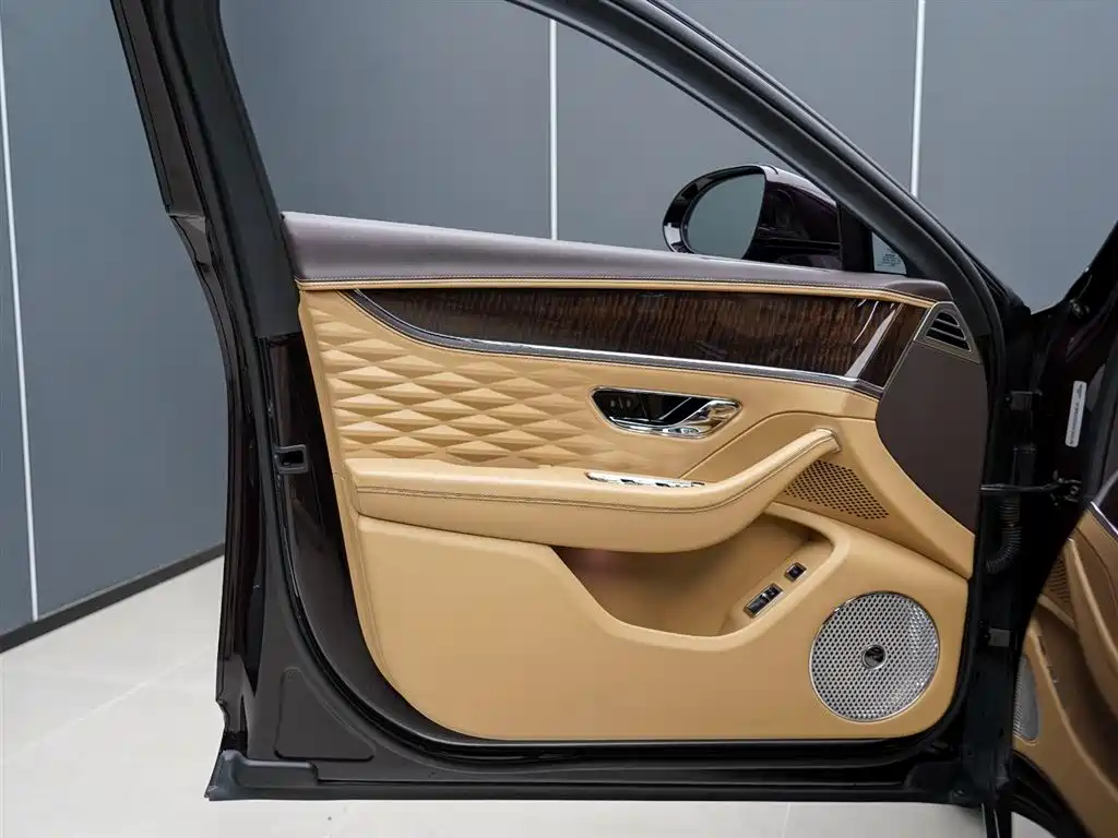 Bentley Bentley Flying Spur 2022 4.0T V8 Standard Edition 2022 - thumbnail 8