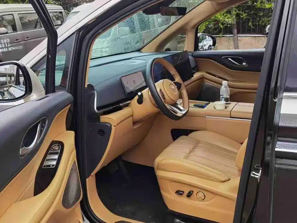Voyah Voyah Dreamer 2025 PHEV AWD Flagship Kunpeng Edition 2024 - thumbnail 4