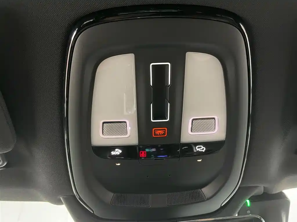 Volvo Volvo XC90 2024 B6 Momentum 7-Seater 2024 - thumbnail 25