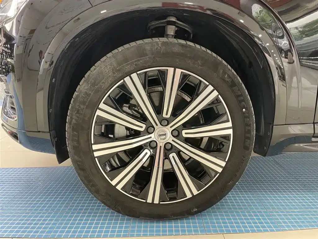 Volvo Volvo XC90 2024 B6 Momentum 7-Seater 2024 - thumbnail 27