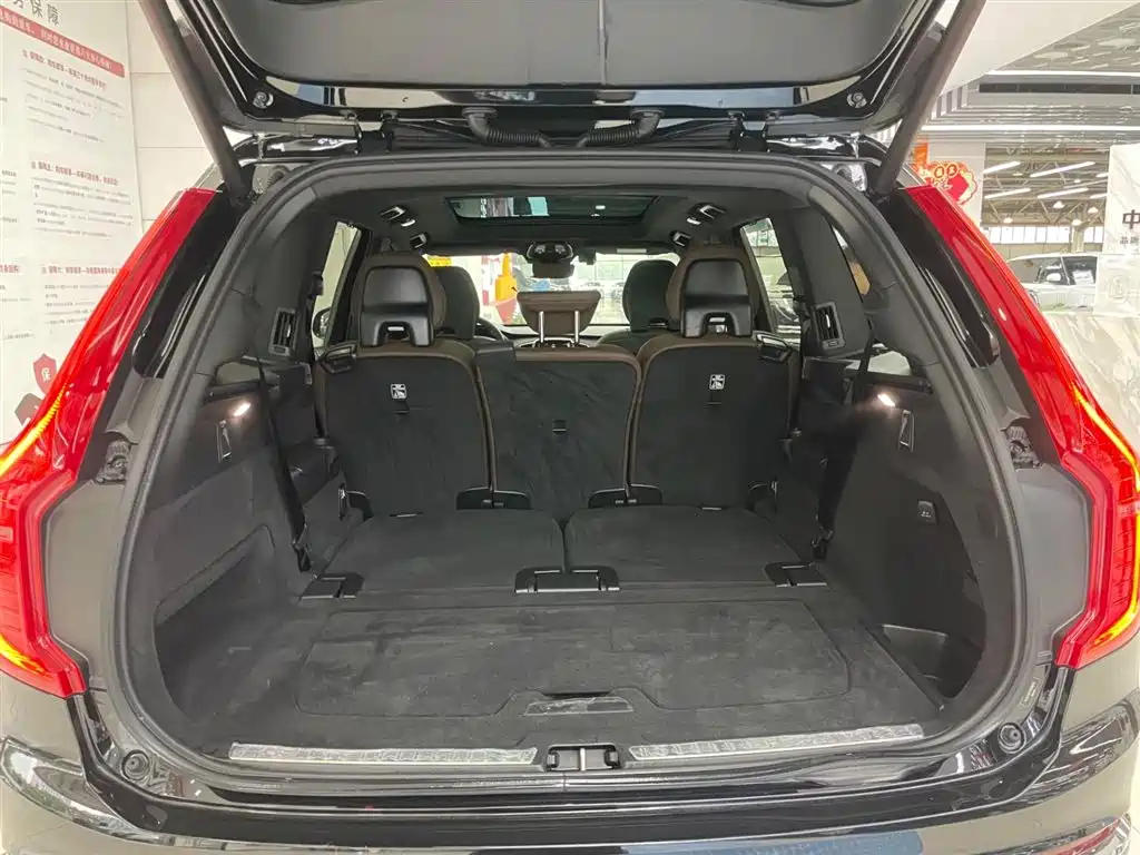 Volvo Volvo XC90 2024 B6 Momentum 7-Seater 2024 - thumbnail 28