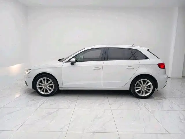 Audi Audi A3 Sportback 35 TFSI 2018 - thumbnail 4