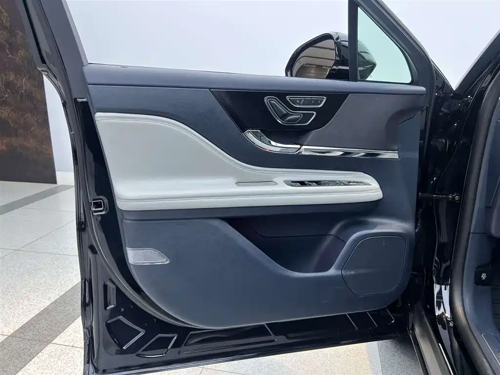 Lincoln Lincoln Corsair 2024 2.0T FWD Prestige Edition 2025 - thumbnail 18