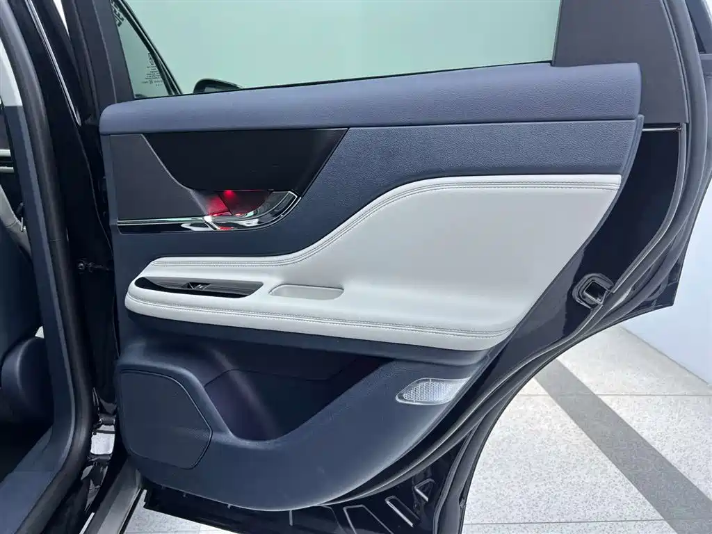 Lincoln Lincoln Corsair 2024 2.0T FWD Prestige Edition 2025 - thumbnail 30