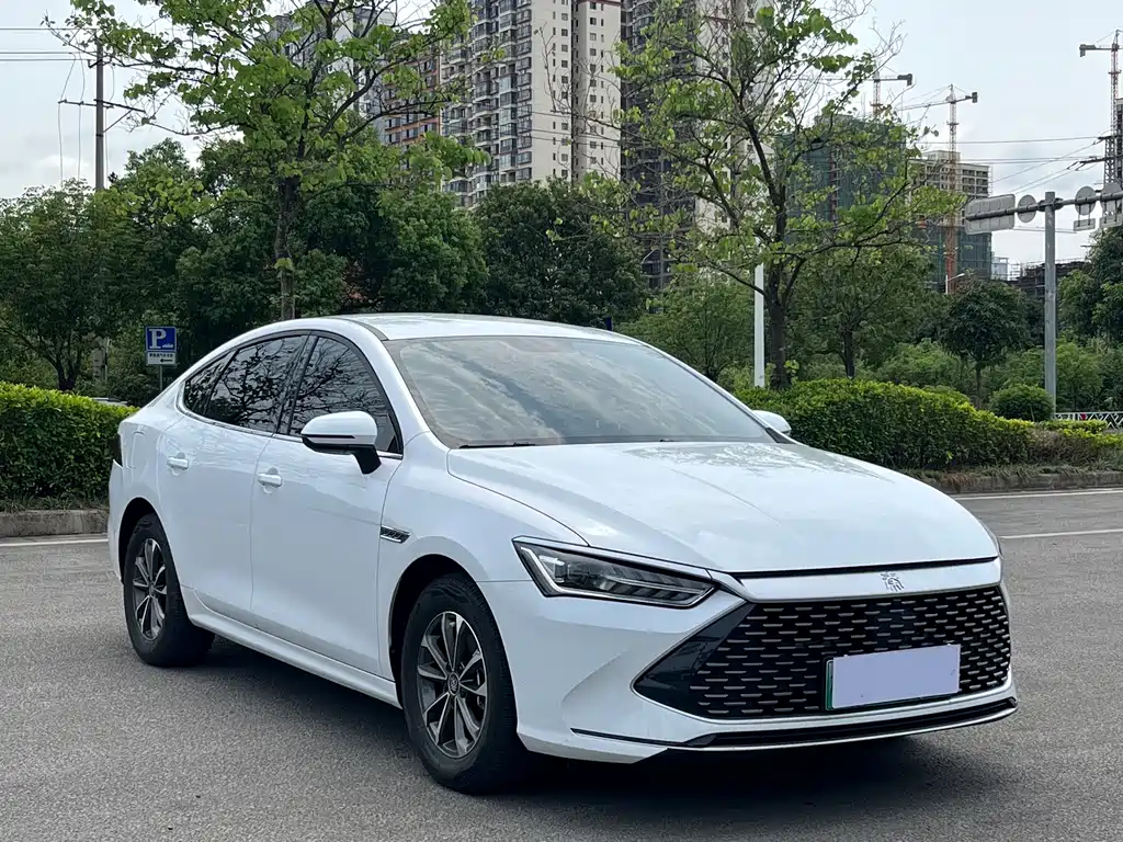 BYD BYD Qin PLUS 2021 DM-i 120KM Noble Edition 2021 - thumbnail 2