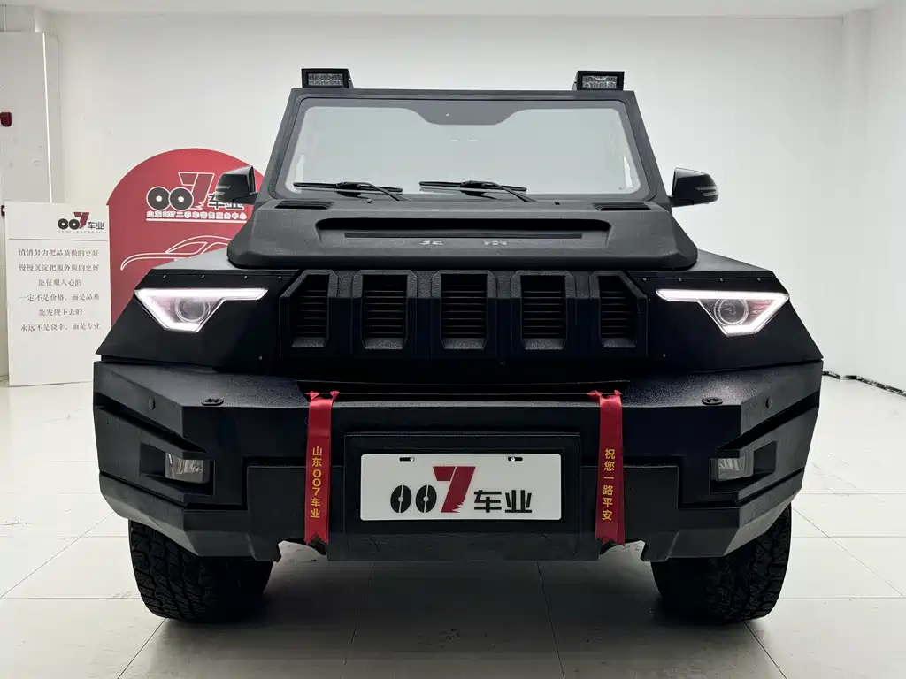 Beijing Off-Road Beijing BJ80 2.3T Automatic 90th Anniversary of the Founding of the PLA Edition 2017 - thumbnail 2