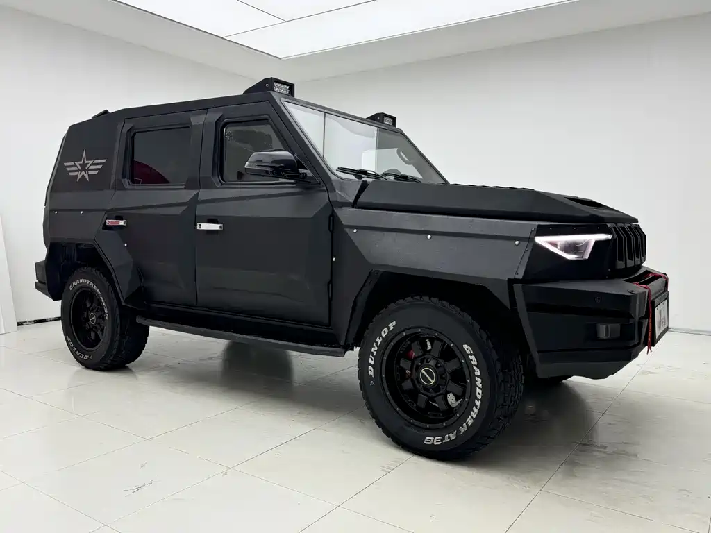 Beijing Off-Road Beijing BJ80 2.3T Automatic 90th Anniversary of the Founding of the PLA Edition 2017 - thumbnail 3