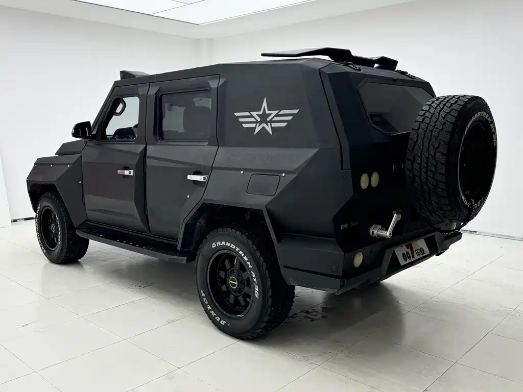 Beijing Off-Road Beijing BJ80 2.3T Automatic 90th Anniversary of the Founding of the PLA Edition 2017 - thumbnail 7