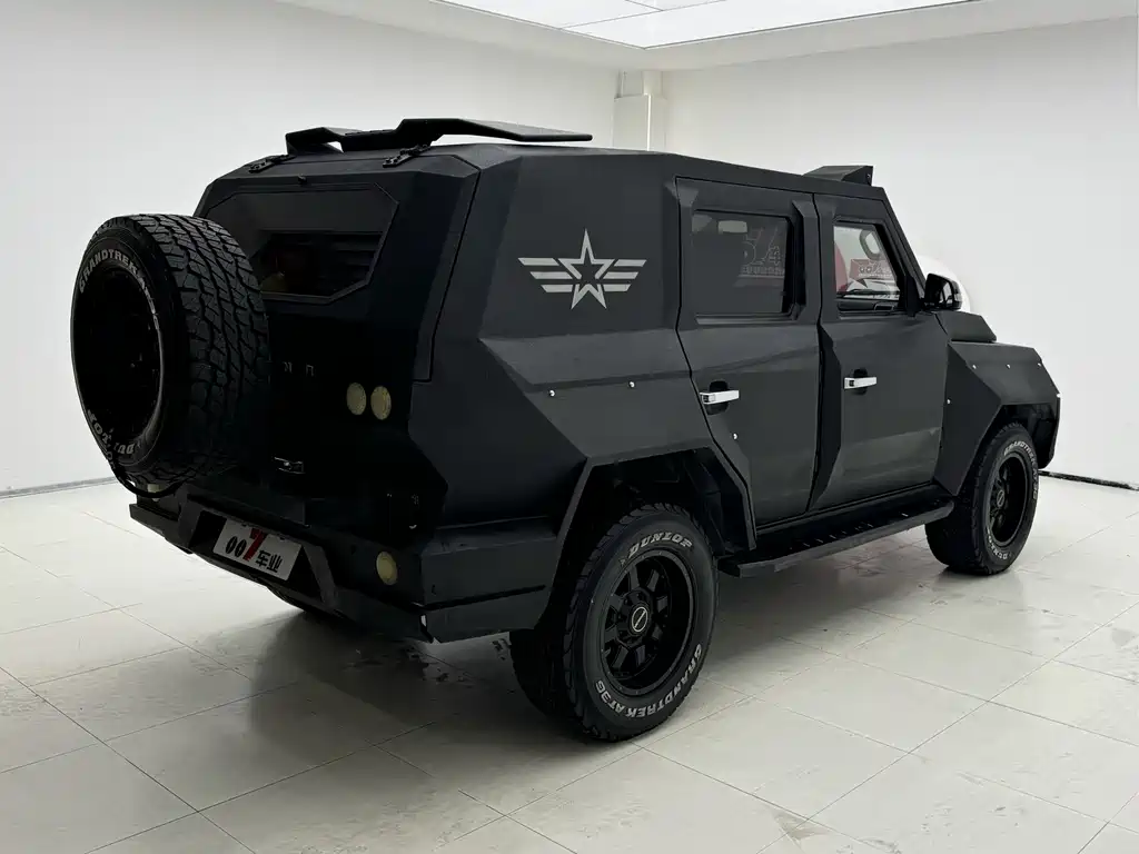 Beijing Off-Road Beijing BJ80 2.3T Automatic 90th Anniversary of the Founding of the PLA Edition 2017 - thumbnail 9