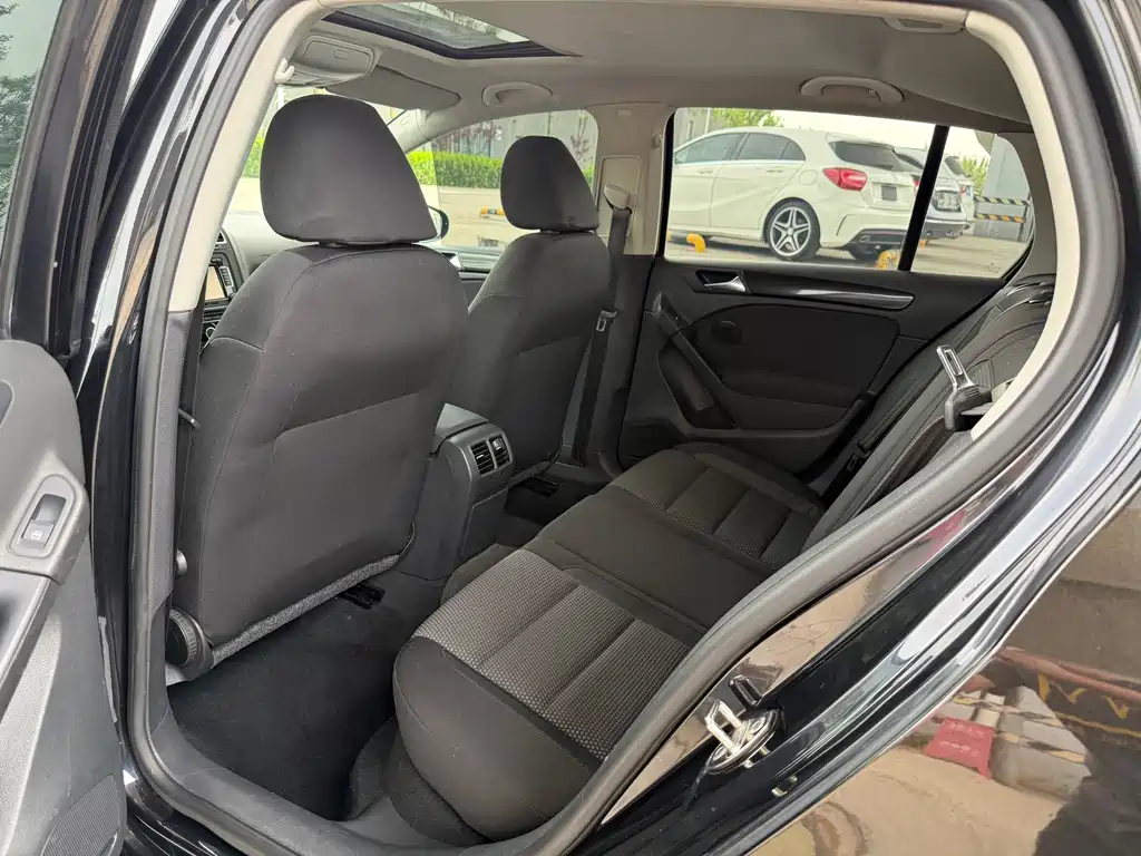 Volkswagen Golf 2010 1.4TSI Manual Comfort 2010 - thumbnail 8